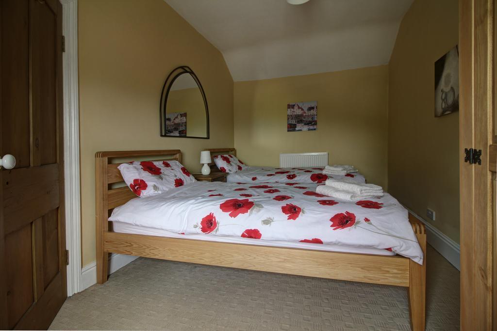 Bryn Ffynnon Holiday Cottage Лланруст Экстерьер фото